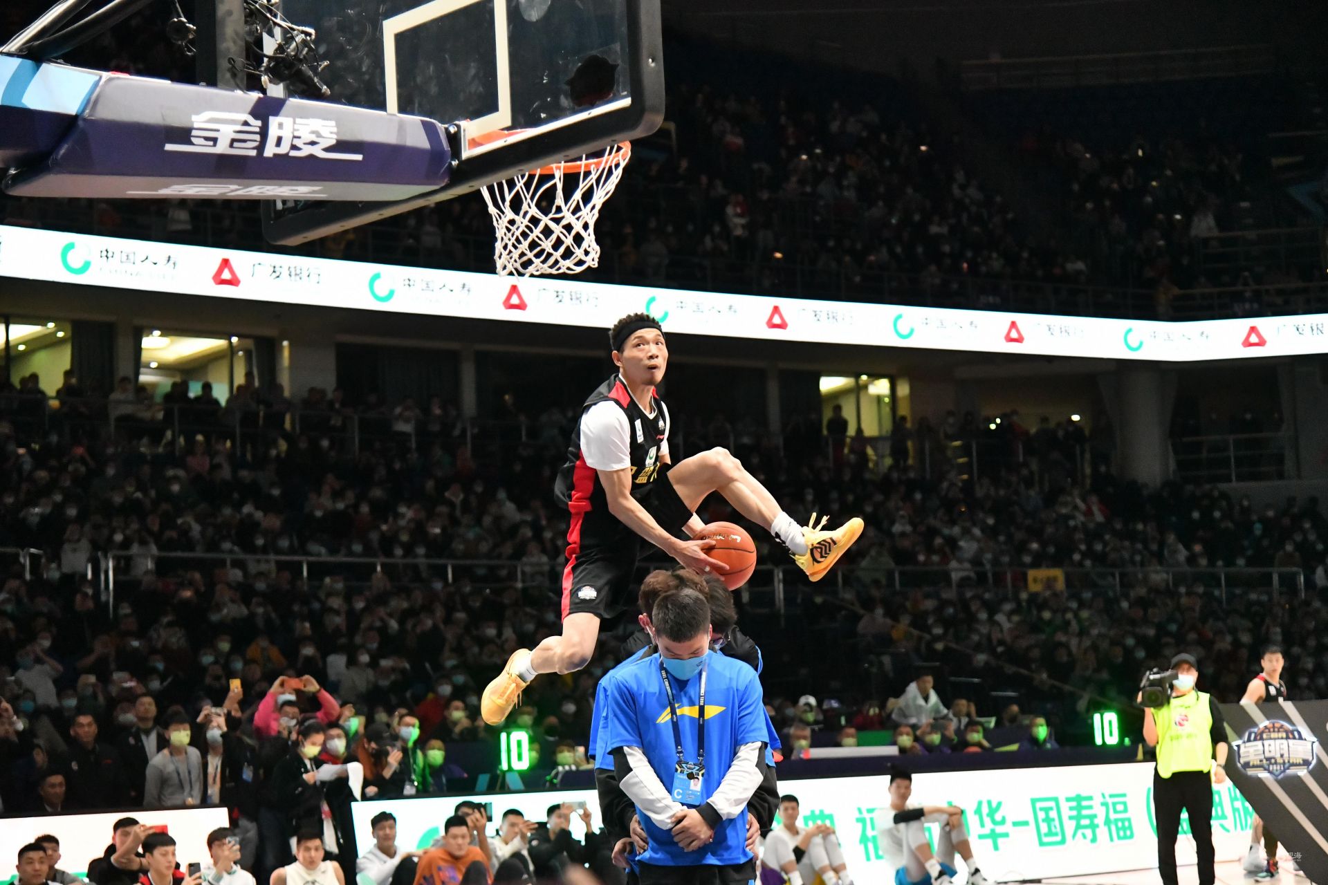 在欧洲足坛 在欧洲足坛