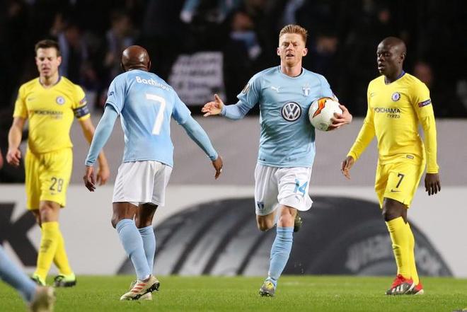 以微弱优势 以微弱优势